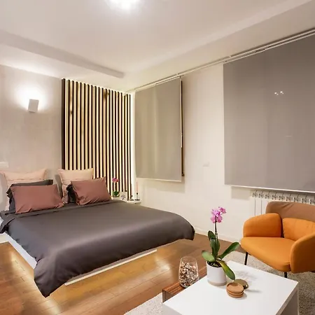 Apartment Leo Modern Urban Stay, Self Check-in, Free Garage *