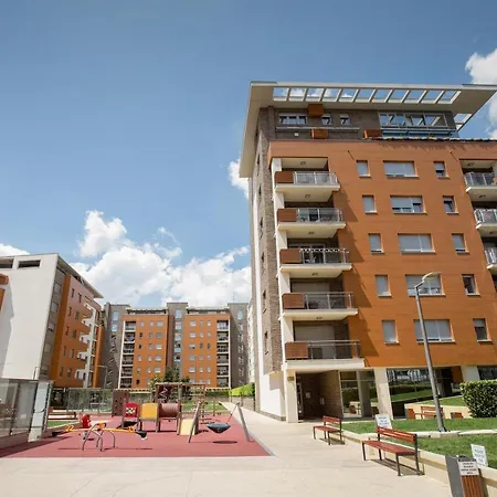 Leo Modern Urban Stay, Self Check-in, Free Garage Belgrado