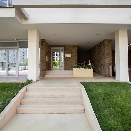 Leo Modern Urban Stay, Self Check-in, Free Garage Apartamento *