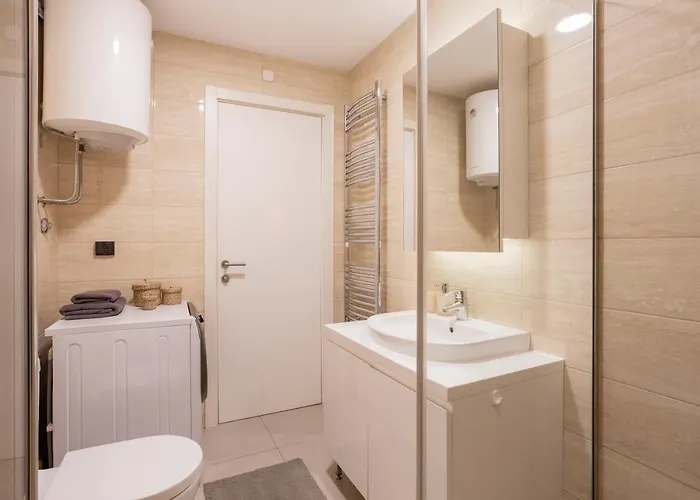 아파트 Leo Modern Urban Stay, Self Check-in, Free Garage *